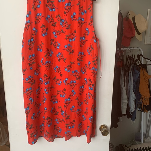 Vince Camuto v-neck summer dress - Picture 4 of 4